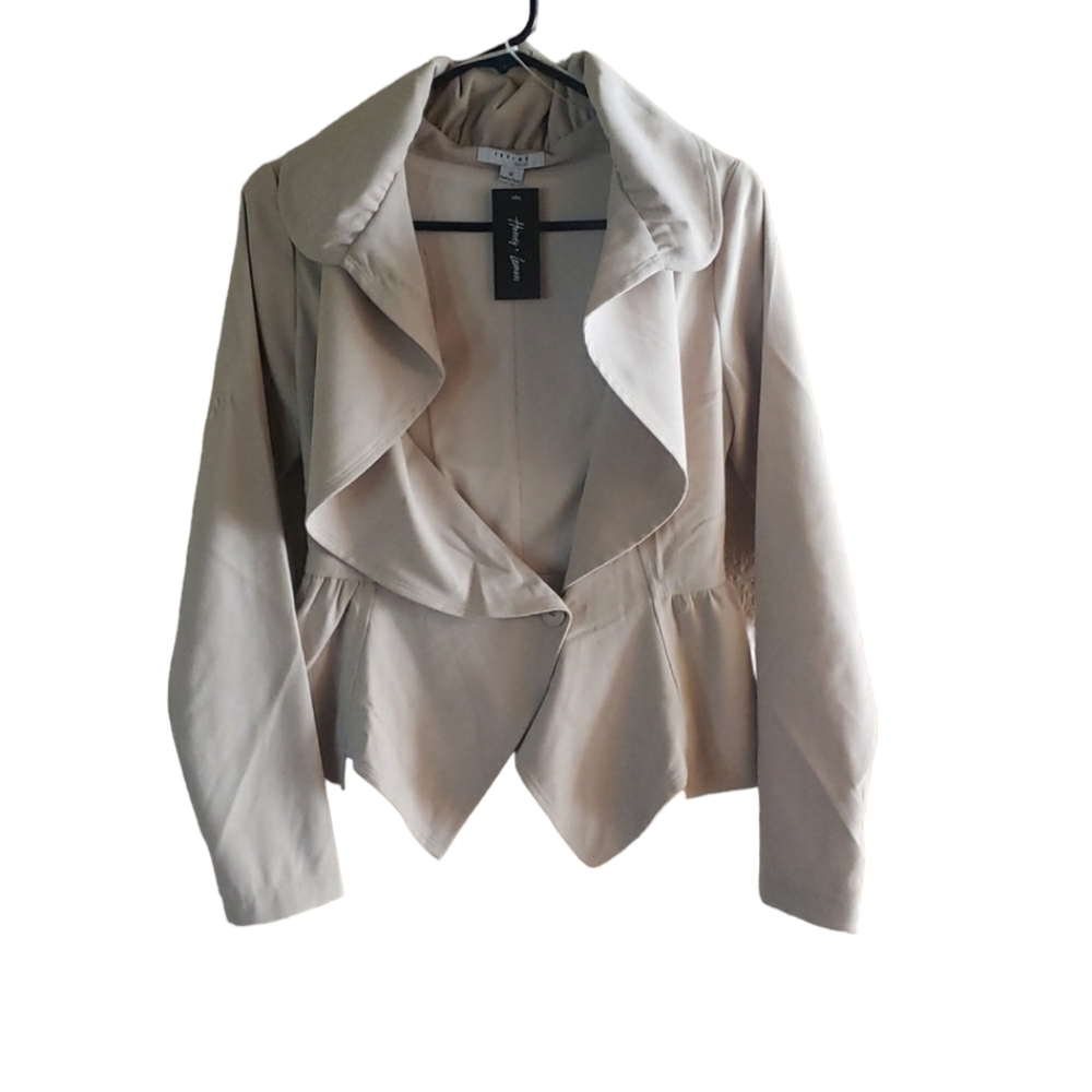 Blazer Cream/ Light Tan. Size Small